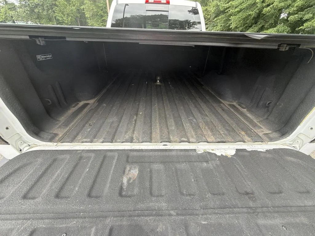 Used 2018 White Chevrolet LTZ image 25