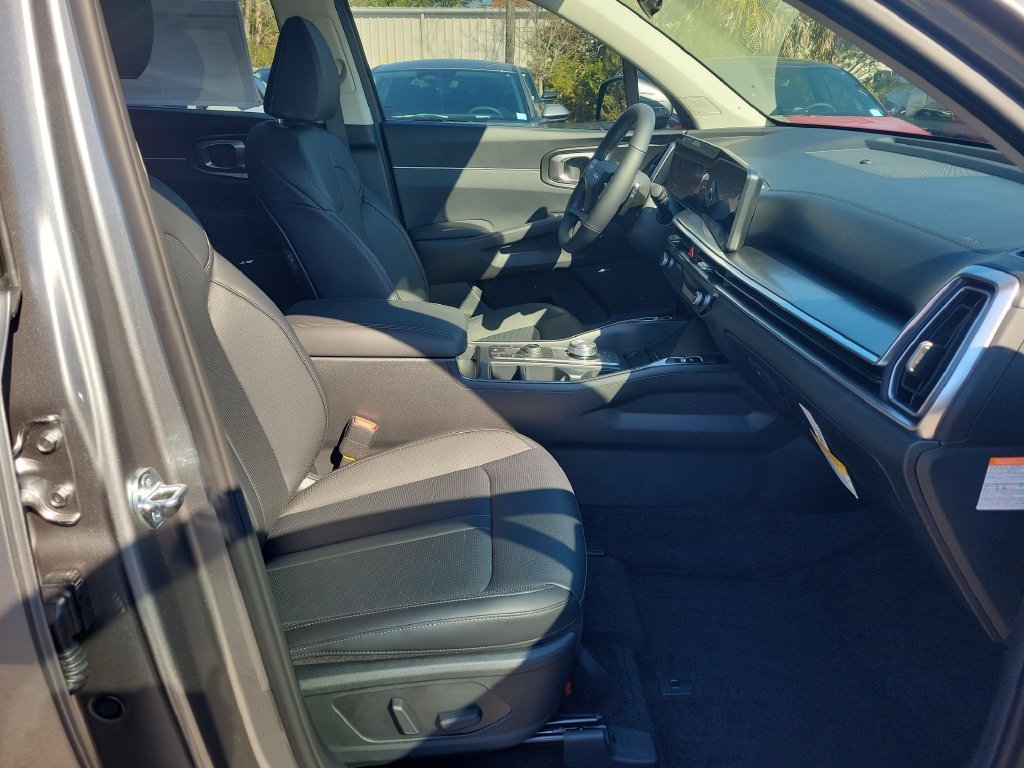 New 2026 Steel Gray Kia EX image 7