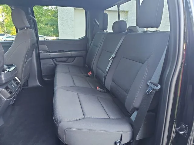 Used 2024 Black Ford XLT image 12