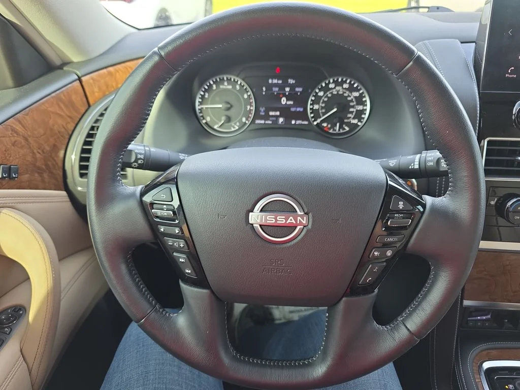 Used 2023 White Nissan SL image 17