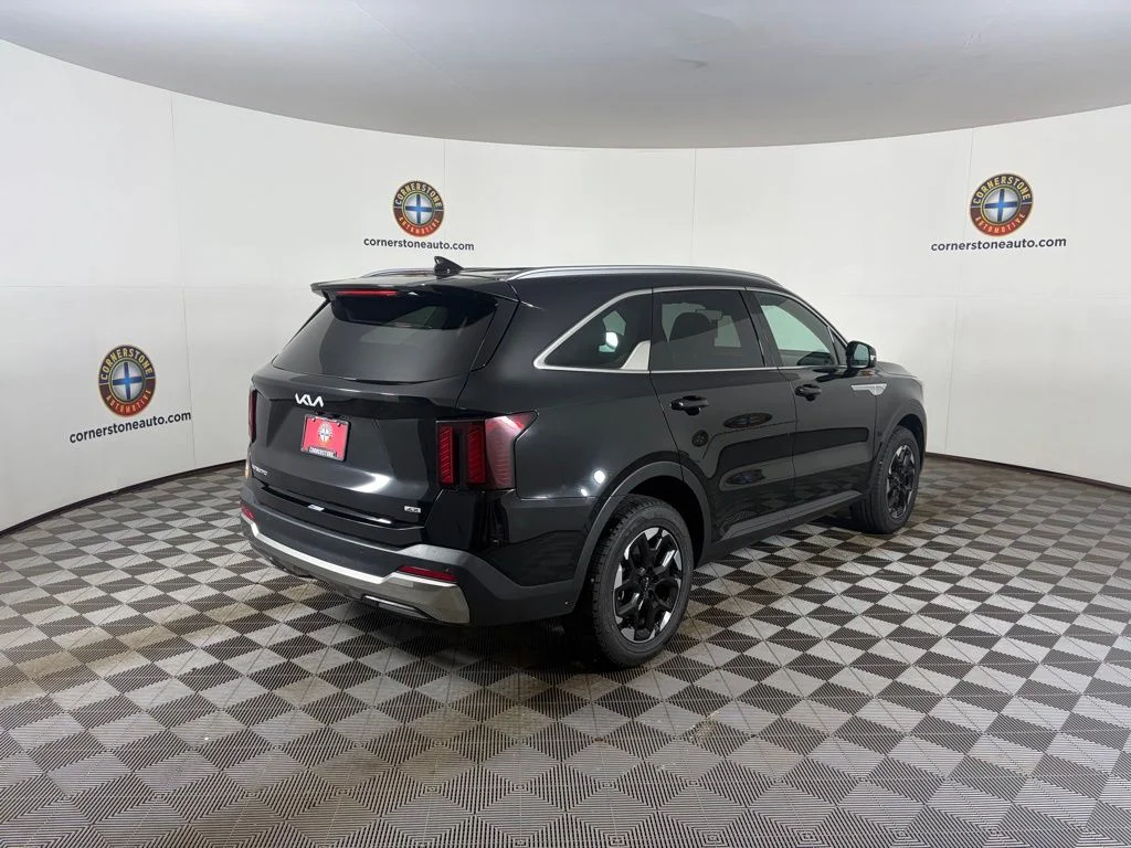 Used 2024 Black Kia S image 18