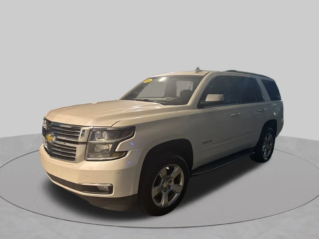 Used 2016 Pearl Chevrolet LTZ image 4