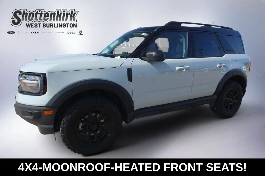Used 2021  Ford Outer Banks image 1