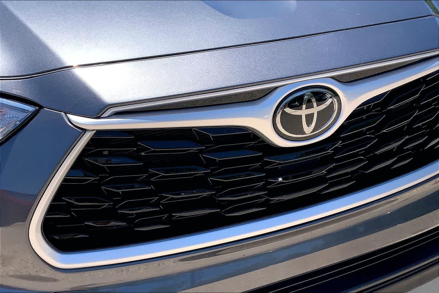 Used 2024 Magnetic Gray Metallic Toyota LE image 29