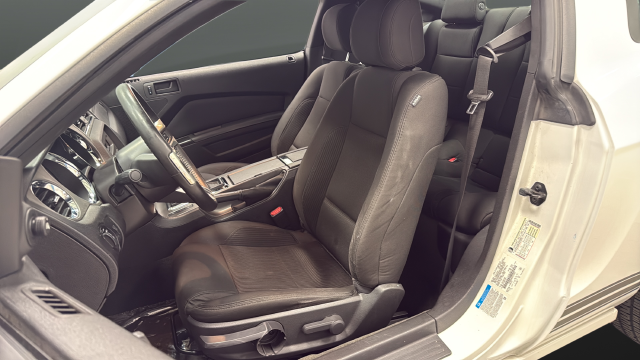 Used 2013 Performance White Ford V6 image 9