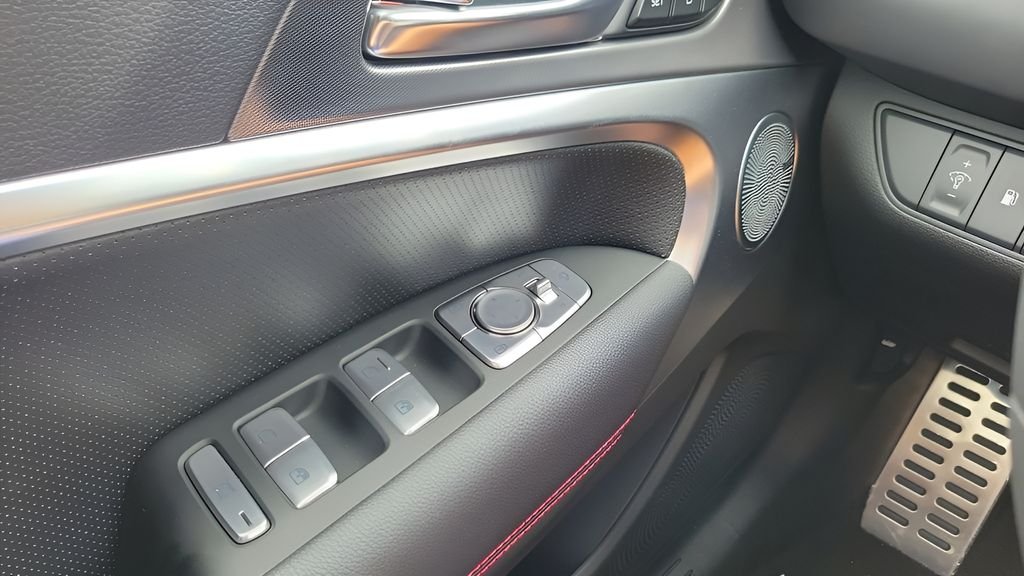 New 2026 Silver Genesis 3.3T SPORT PRESTIGE image 20