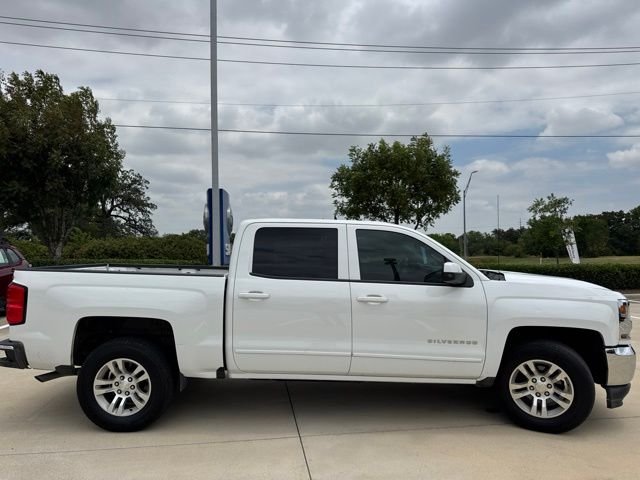 Used 2017 White Chevrolet LT image 2