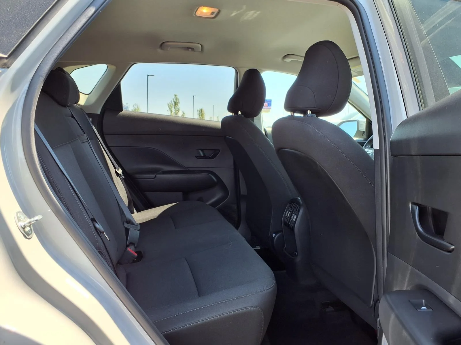 Used 2025 Cyber Gray Metallic Hyundai SEL image 22