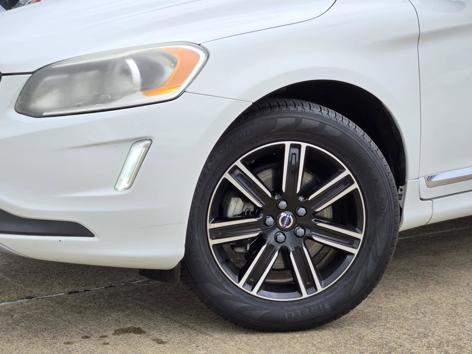 Used 2016 Ice White Volvo T5 Premier image 7