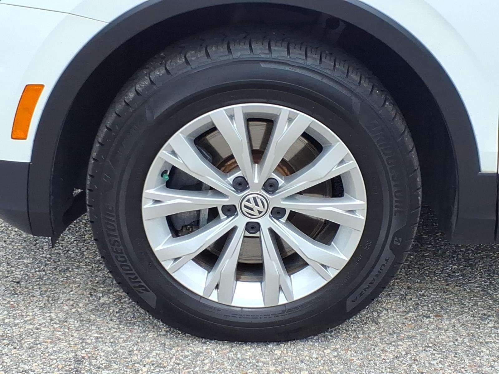 Used 2019 Pure White Volkswagen S image 4
