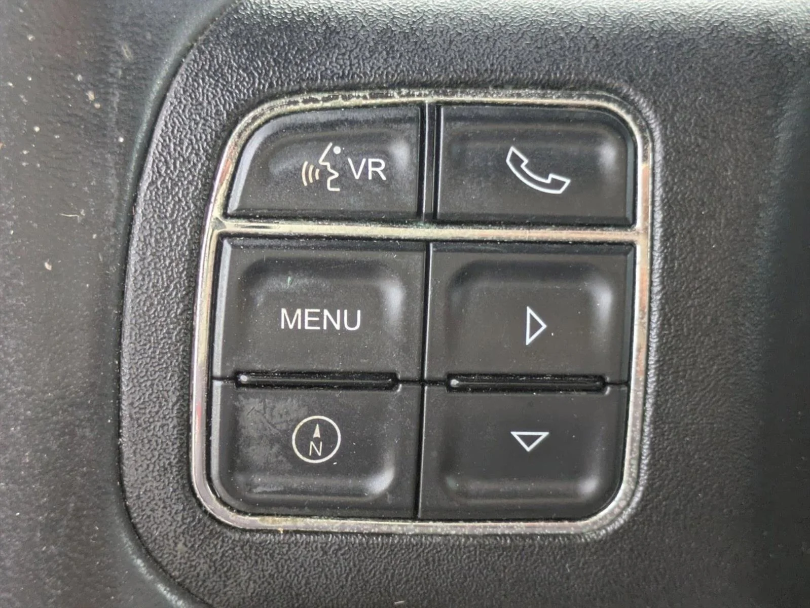 Used 2014 Billet Metallic Clearcoat Jeep Sport image 13