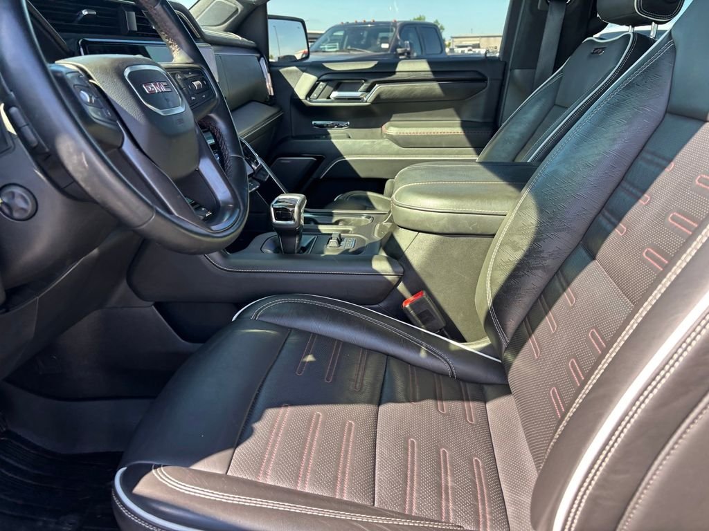 Used 2023 White GMC AT4X image 10