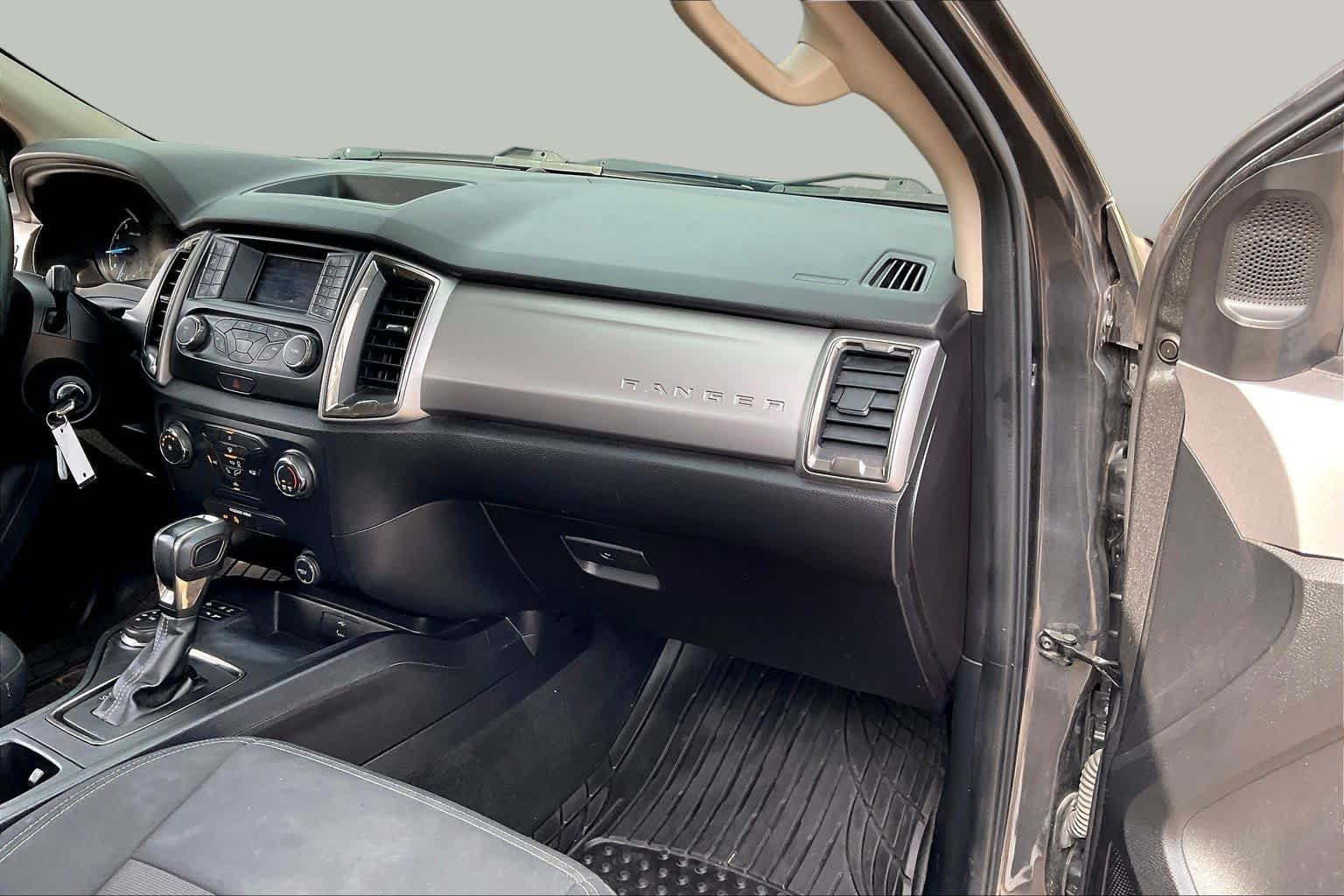 Used 2019 Magnetic Ford XLT image 18