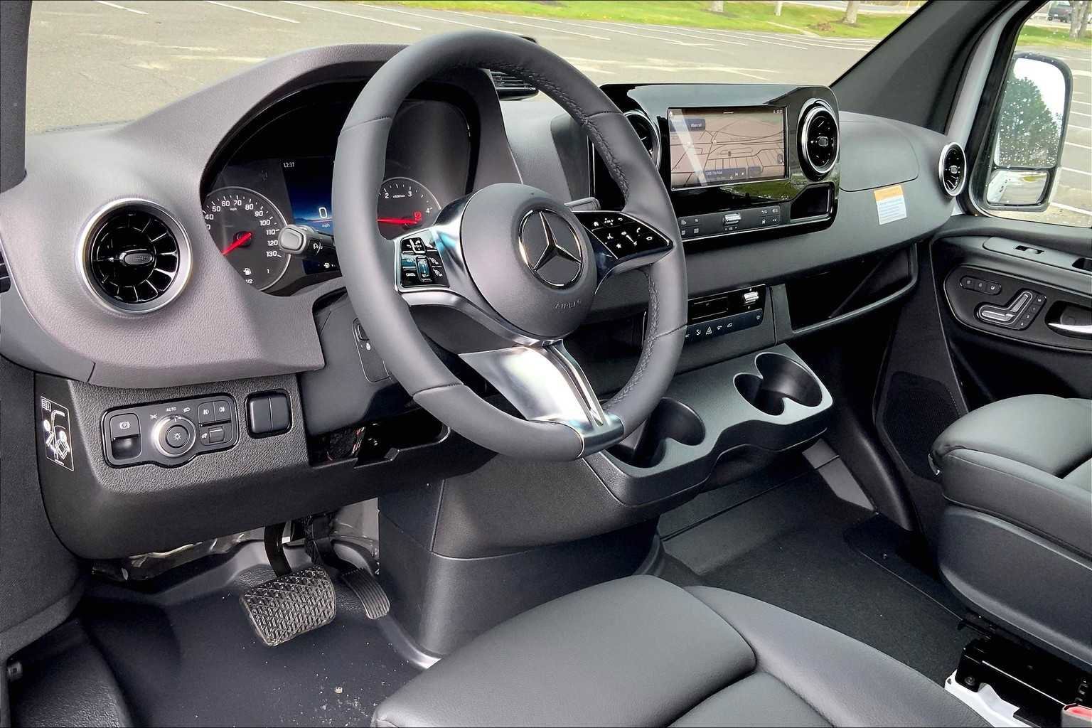 2025 Mercedes-Benz Sprinter Cargo Van Base - Photo 9