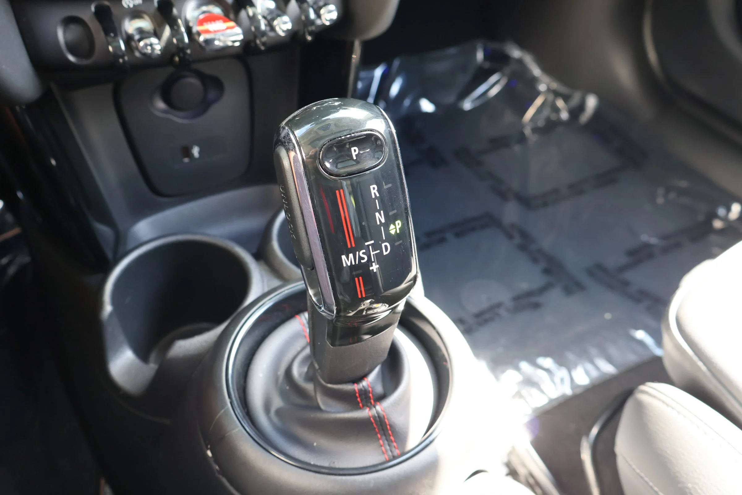 Used 2020 White Silver Metallic MINI Cooper S image 27