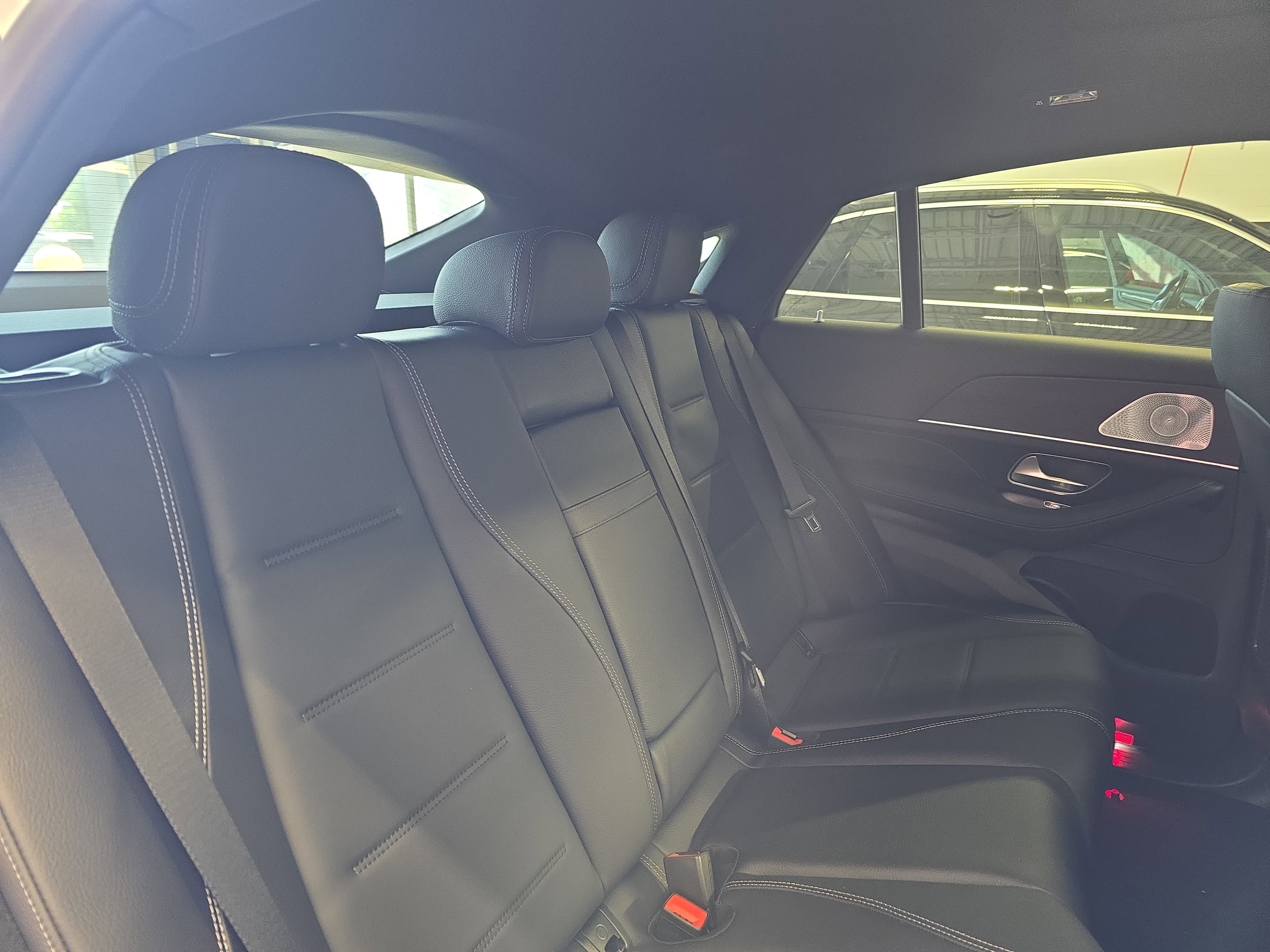 New 2026 MANUFAKTUR Moonlight White Metallic Mercedes-Benz GLE450 image 12