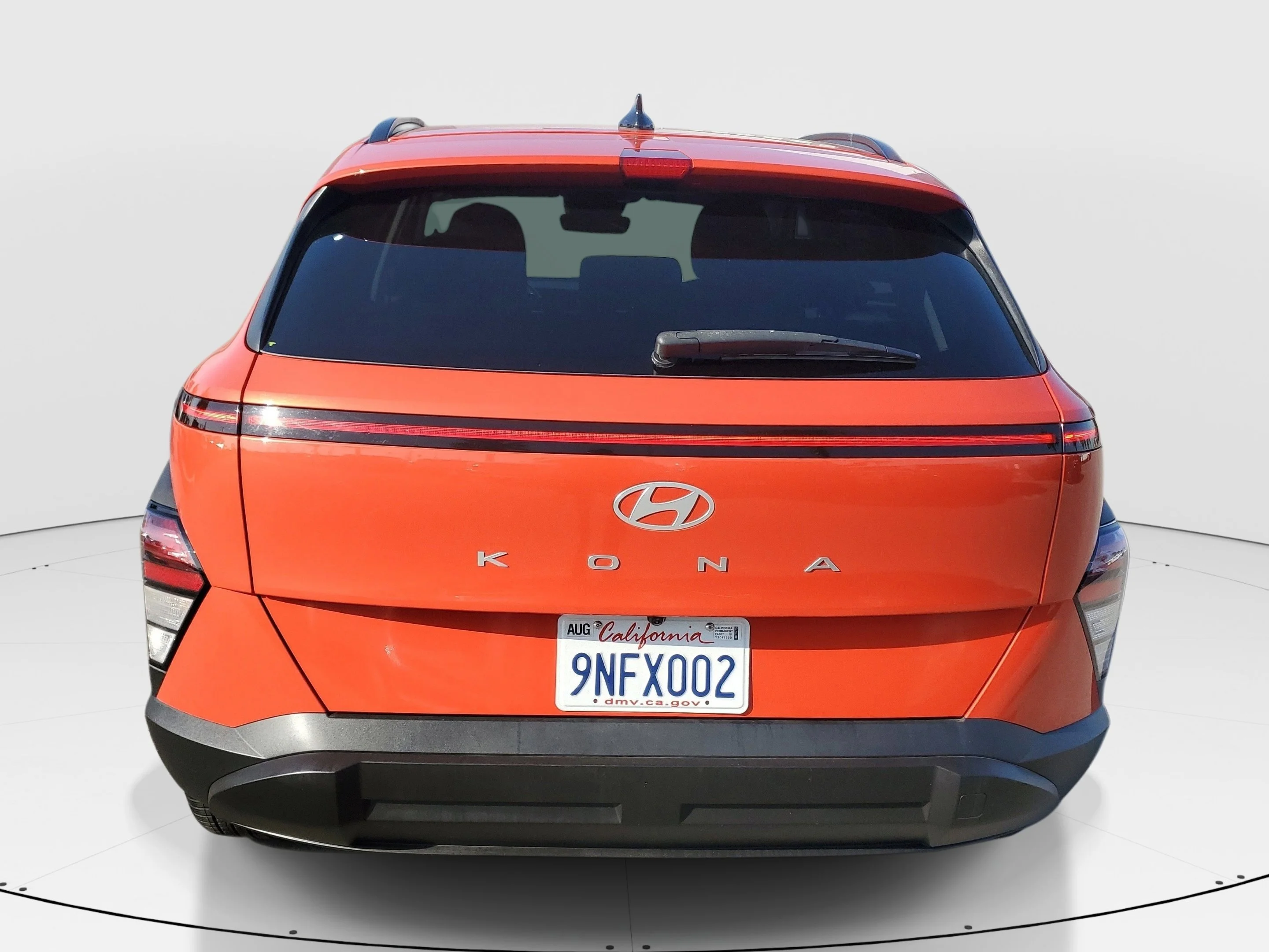 Used 2024 Orange Hyundai SEL image 4