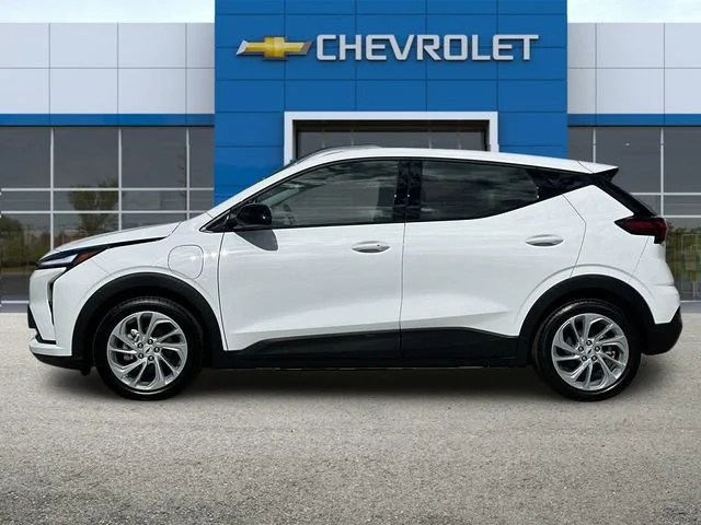 New 2027 Summit White Chevrolet LT image 7