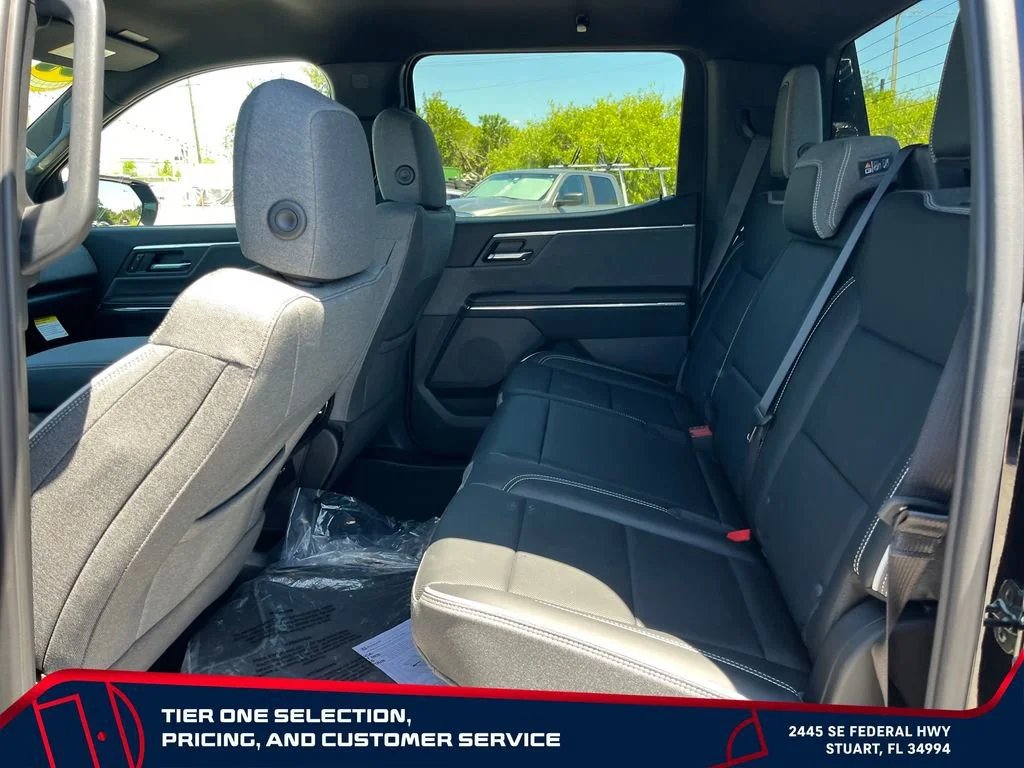 New 2026 Onyx Black GMC Elevation Standard Range image 11