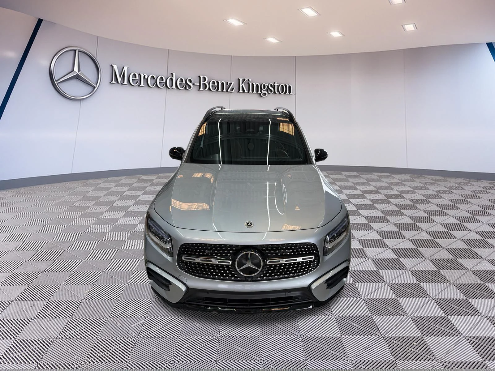 Used 2026 Silver Mercedes-Benz GLB 250 4MATIC SUV image 11