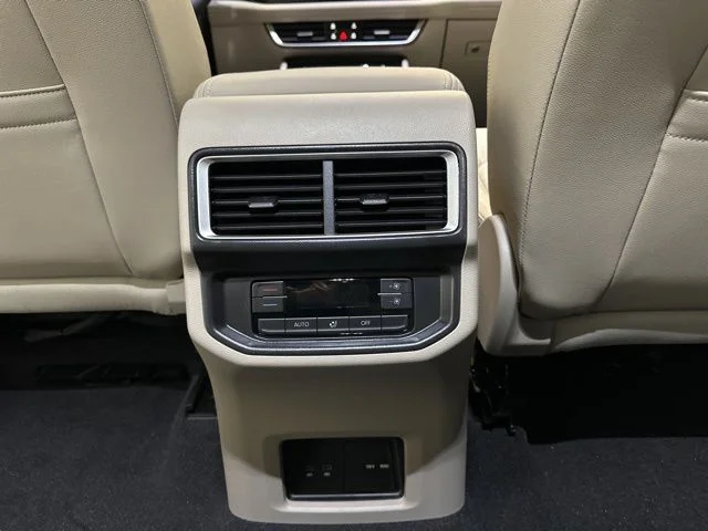 2026 Volkswagen Atlas SE w/Tech - Photo 30