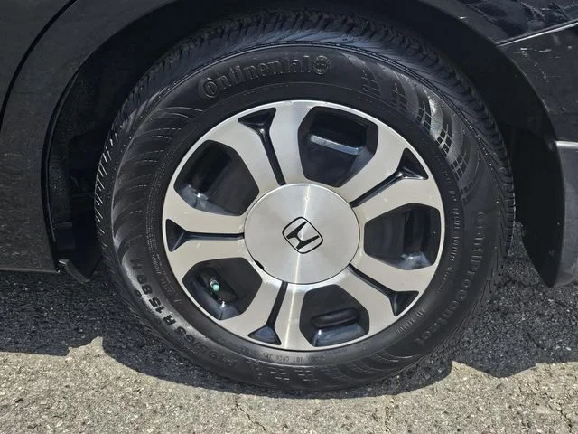 Used 2013  Honda Hybrid image 9