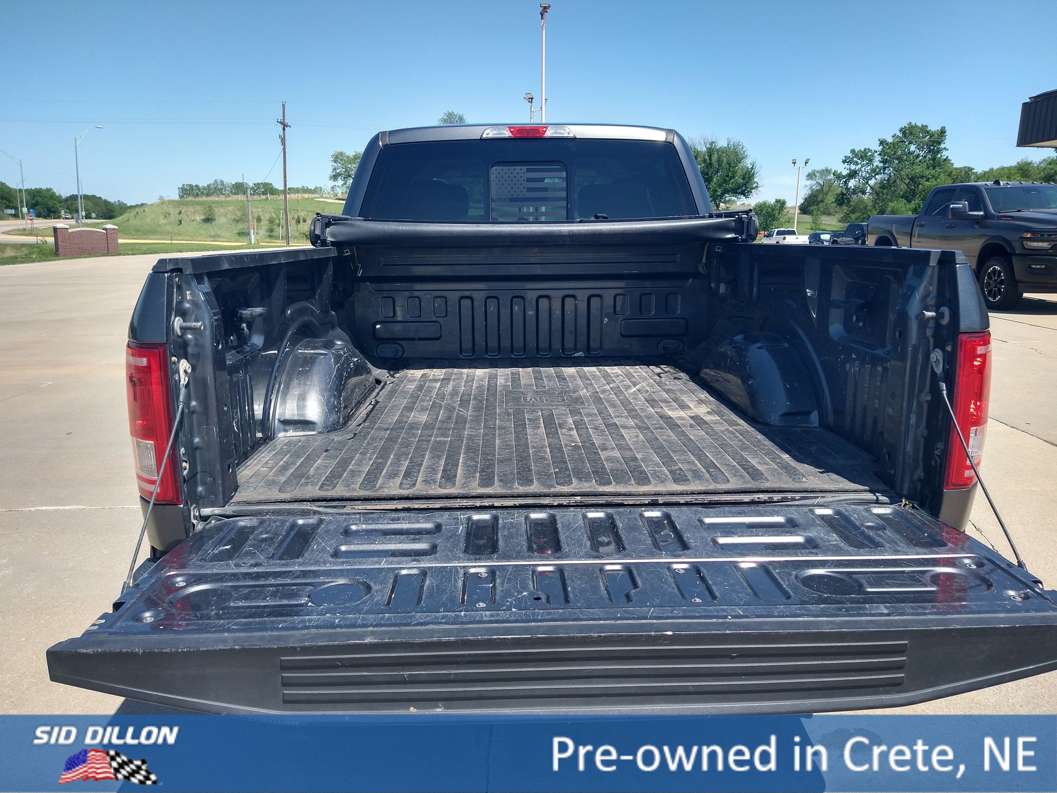 Used 2017 Magnetic Metallic Ford XLT image 17