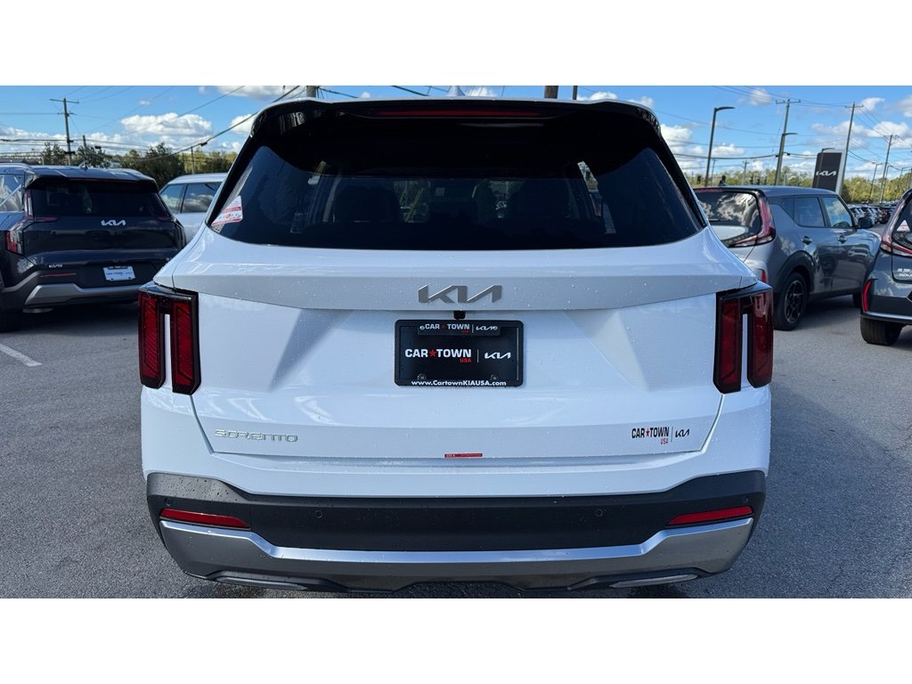 2026 Kia Sorento S photo 3