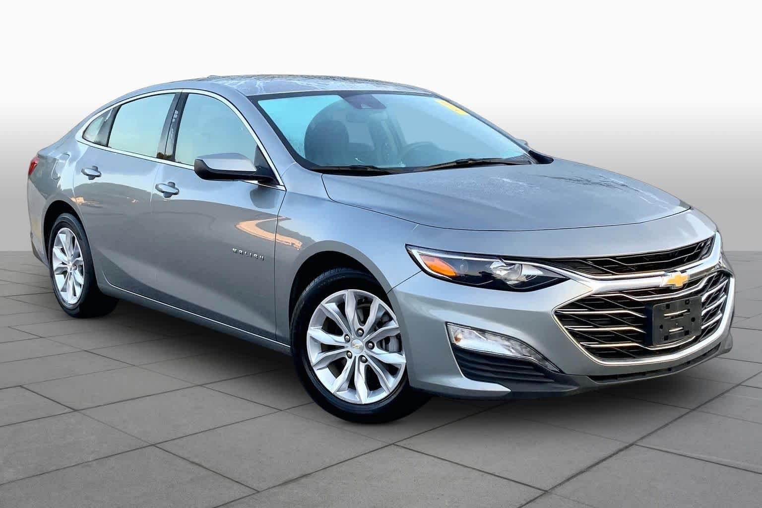 Used 2024 Sterling Gray Metallic Chevrolet LT image 3