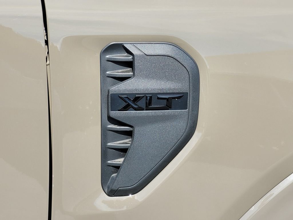 New 2026 Marsh Gray Ford XLT image 5
