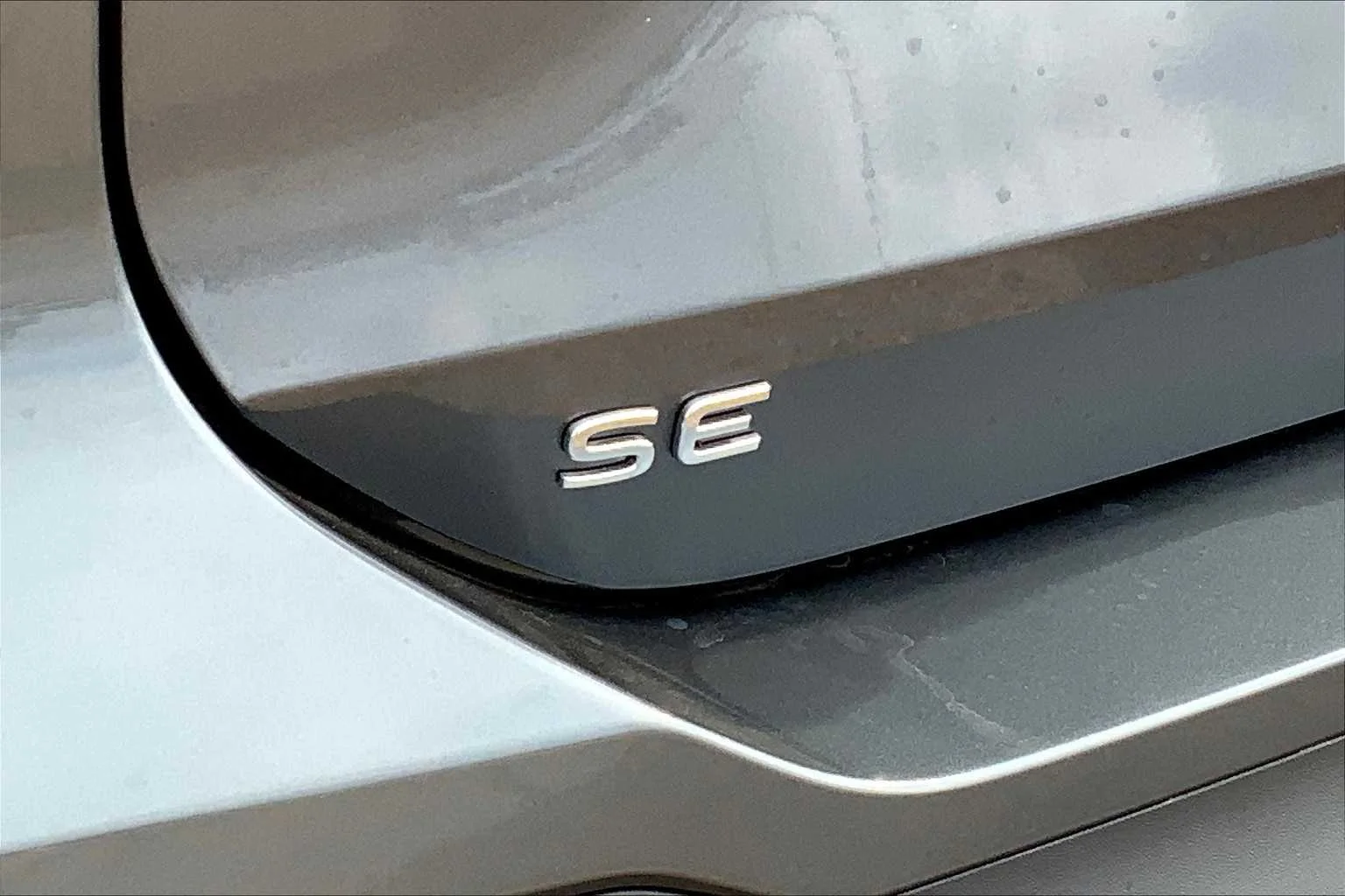 2025 Volkswagen Tiguan SE - Photo 15