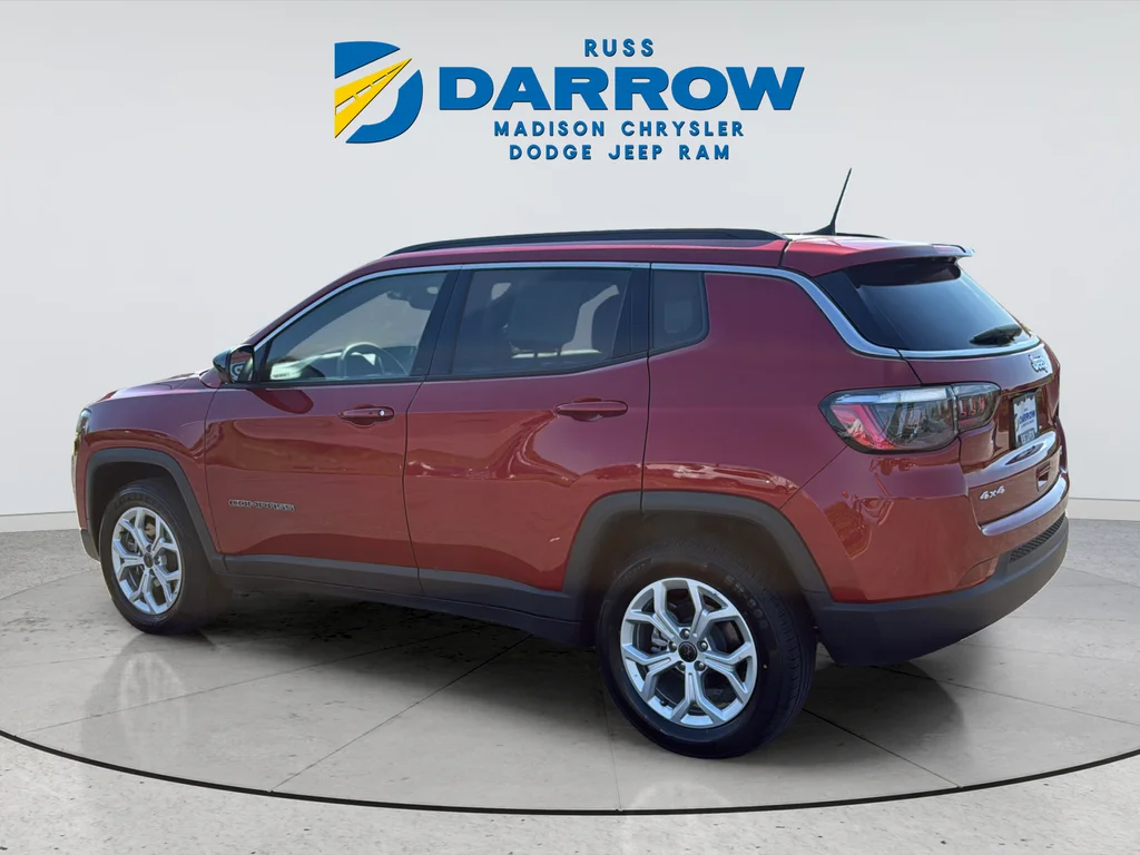 Used 2025 Red Jeep Latitude image 3