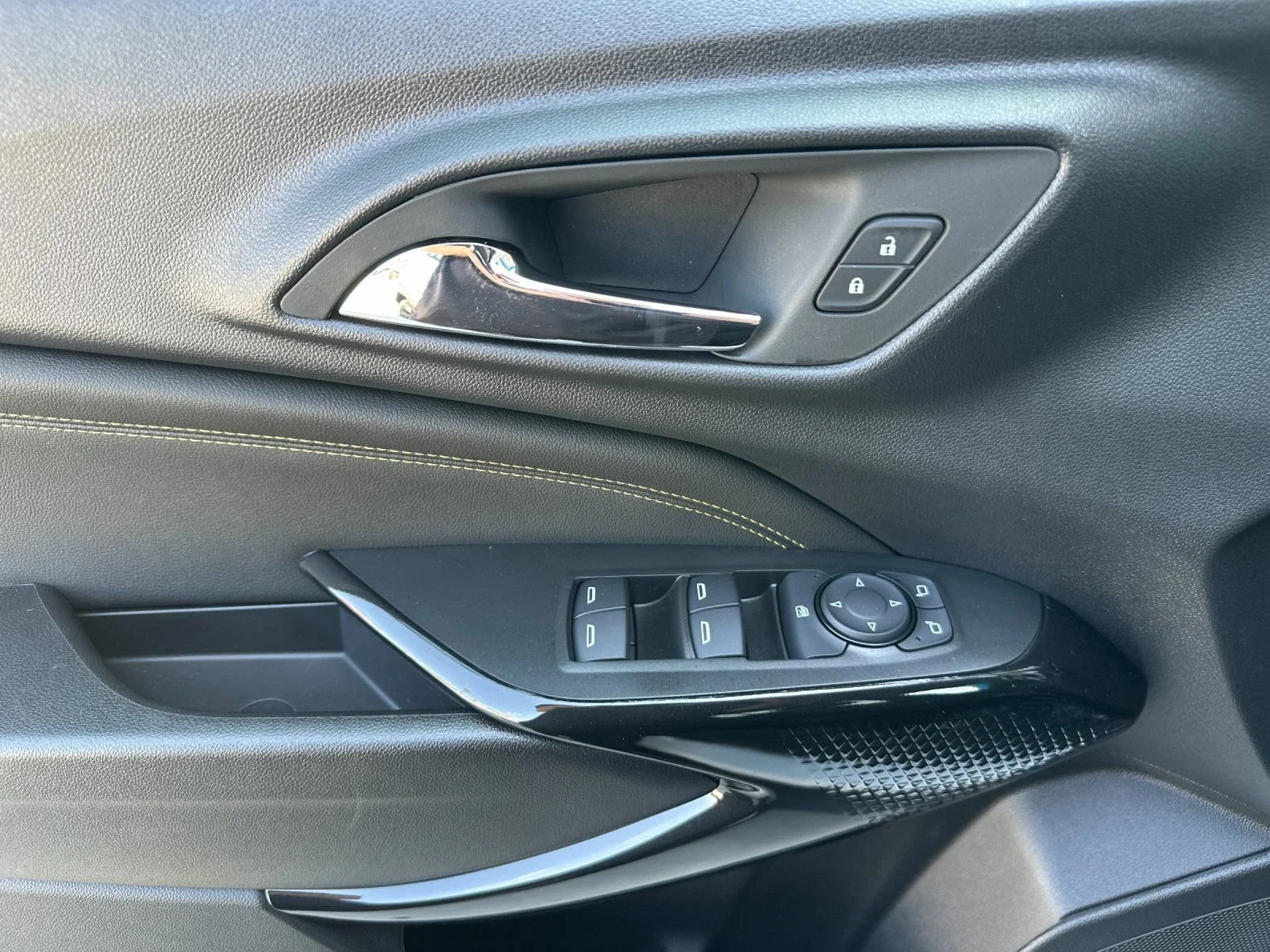 2026 Chevrolet Trax Activ - Photo 11