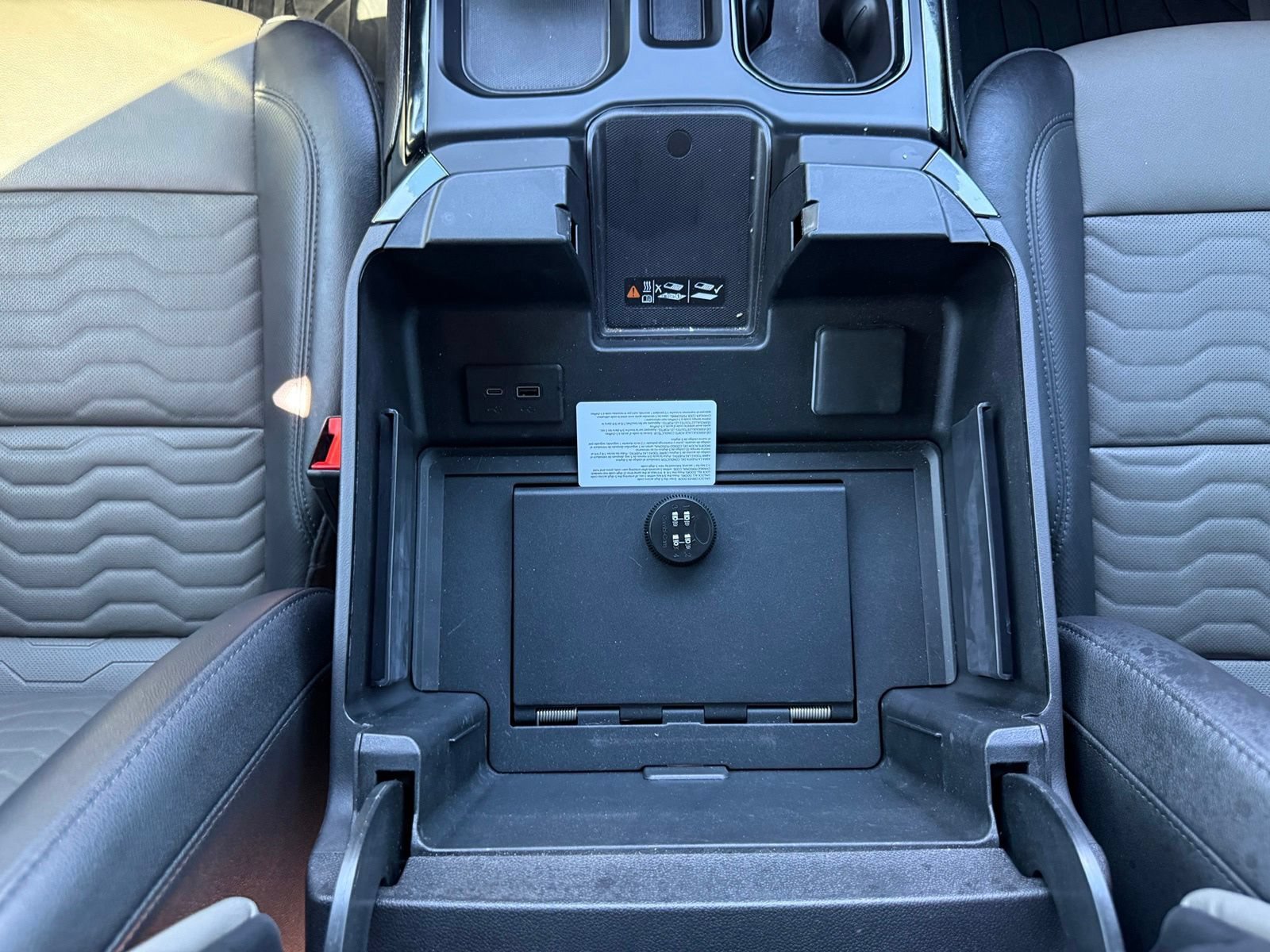 2025 Chevrolet Silverado 1500 ZR2 - Photo 36