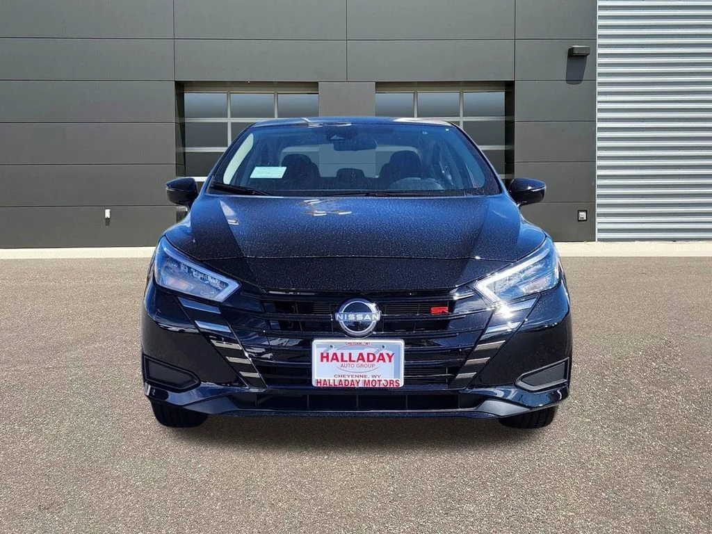 2025 Nissan Versa Sedan SR - Photo 7
