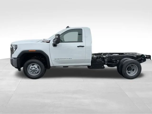 New 2026 Summit White GMC Pro image 2