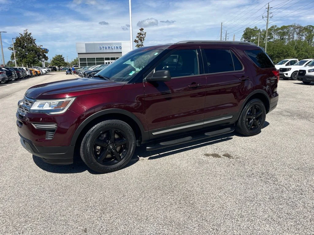 Used 2018 Red Ford XLT image 1