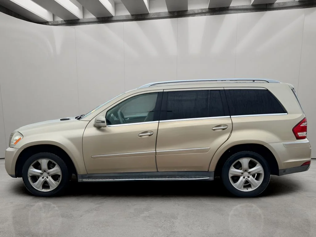 Used 2012 Pearl Beige Metallic Mercedes-Benz GL450 4MATIC® image 3