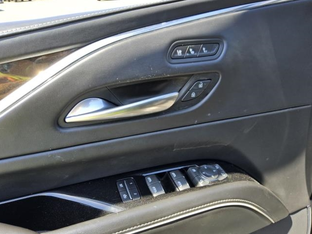 Used 2021 Black Cadillac Sport Platinum image 5