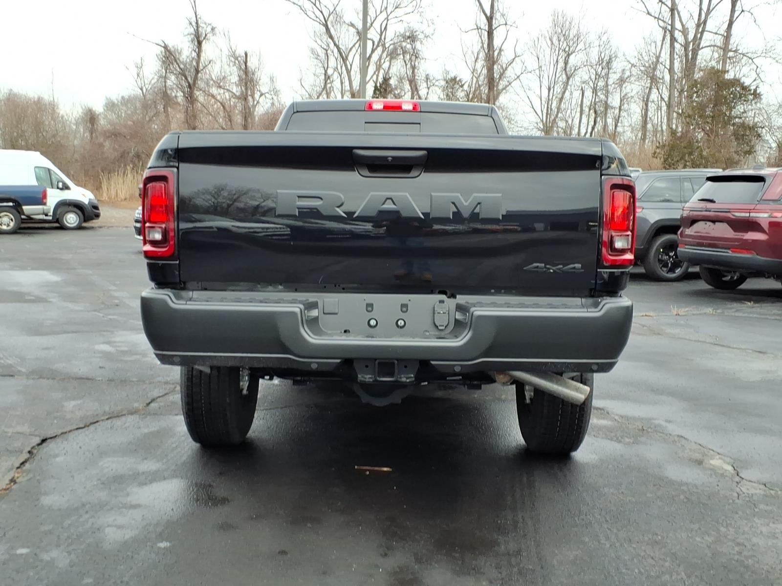 New 2026 Diamond Black Crystal Pearl-Coat Exterior Paint RAM Tradesman image 4