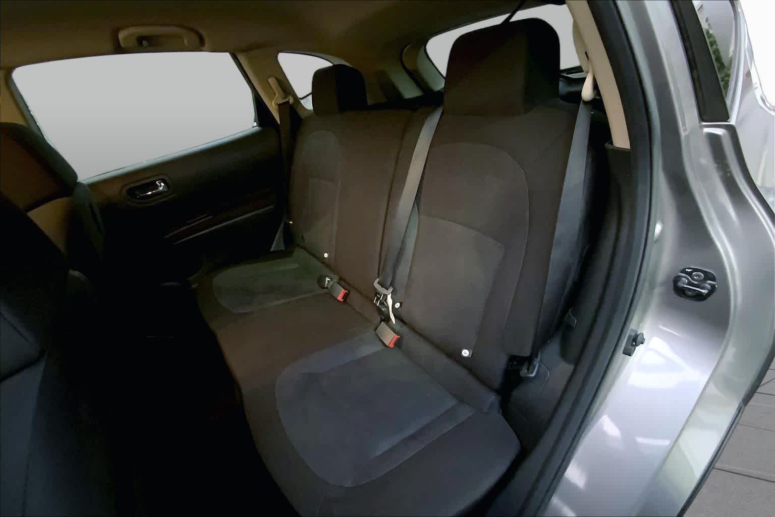 Used 2015 Platinum Graphite Nissan S image 20