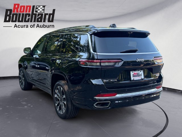 Used 2021 Diamond Black Crystal Pearlcoat Jeep Overland image 4