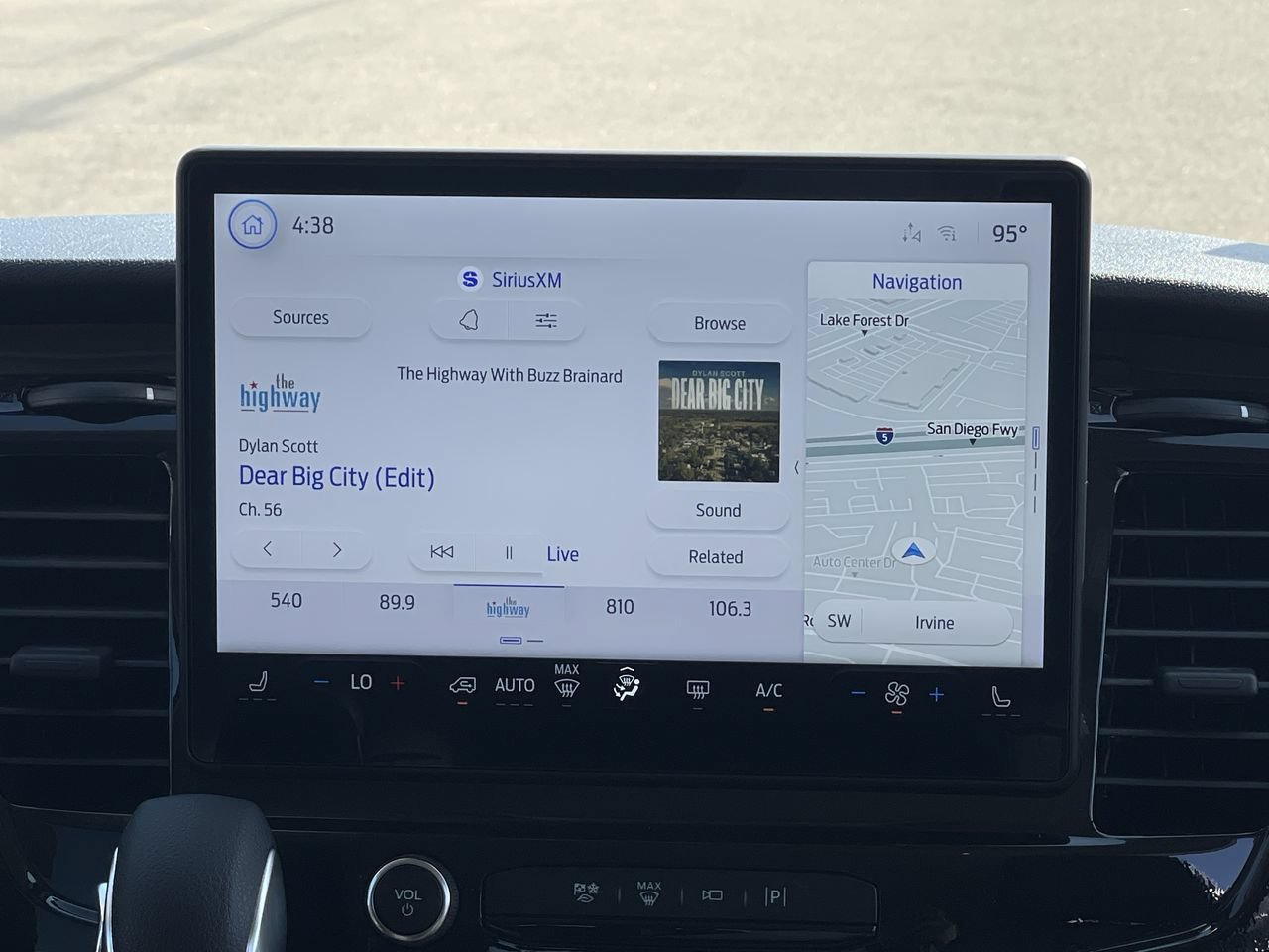New 2026 Oxford White Ford XLT image 14