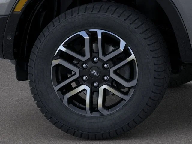 New 2025 Gray Metallic Ford Lariat image 19