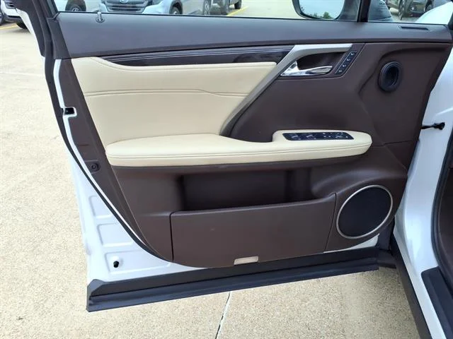 Used 2019 EMINENT WHITE PEA Lexus Base image 21