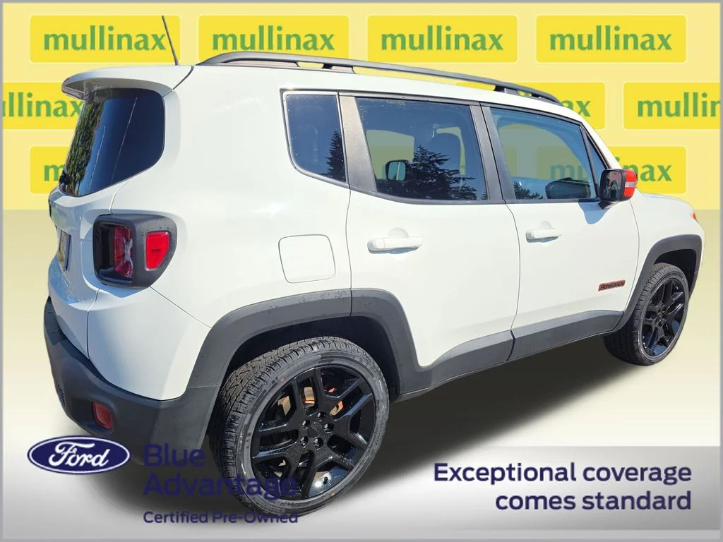 Certified Used 2020 White Jeep Latitude image 3