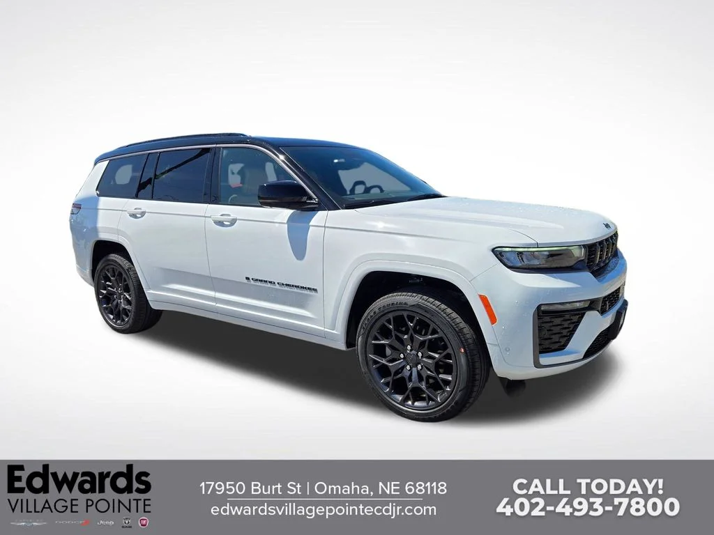 2026 Jeep Grand Cherokee L Summit 4x4's photo