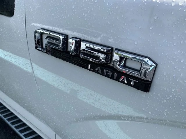 Used 2020 White Ford Lariat image 12