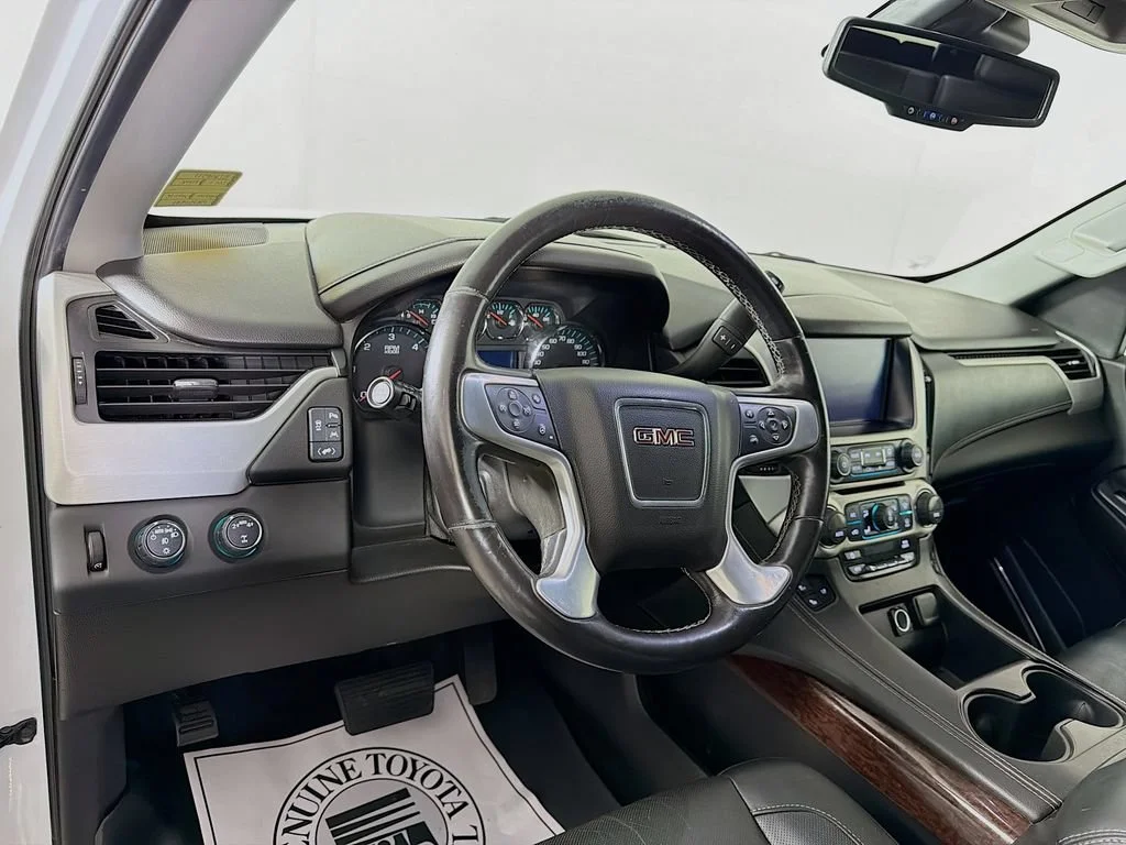 Used 2017 SUMMIT WHITE GMC SLT image 10