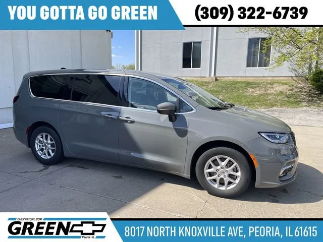 2023 Chrysler Pacifica Touring L